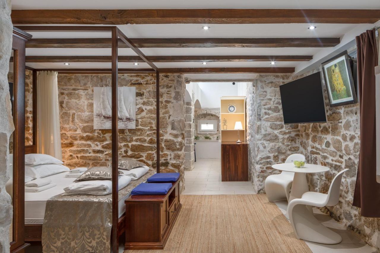 Awesome Stone House Otel Split Dış mekan fotoğraf