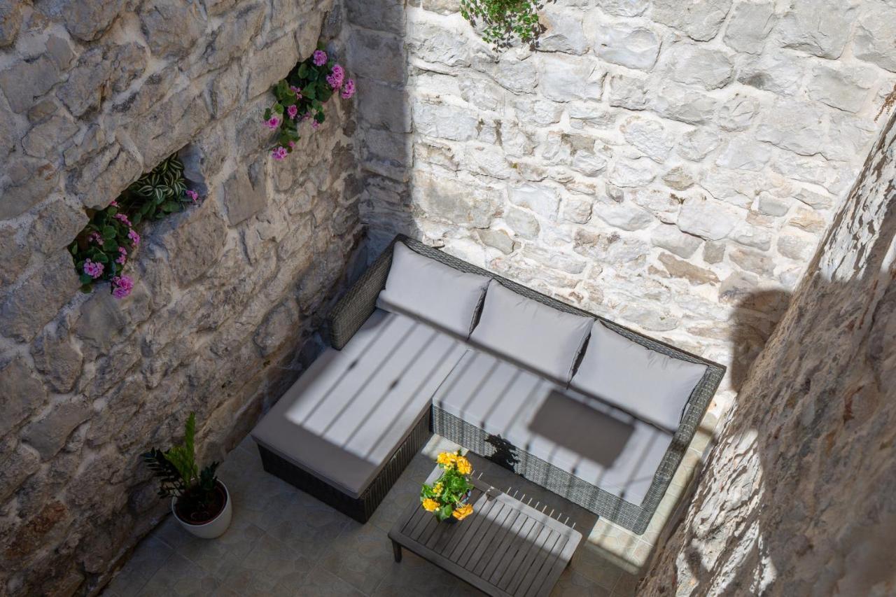 Awesome Stone House Otel Split Dış mekan fotoğraf